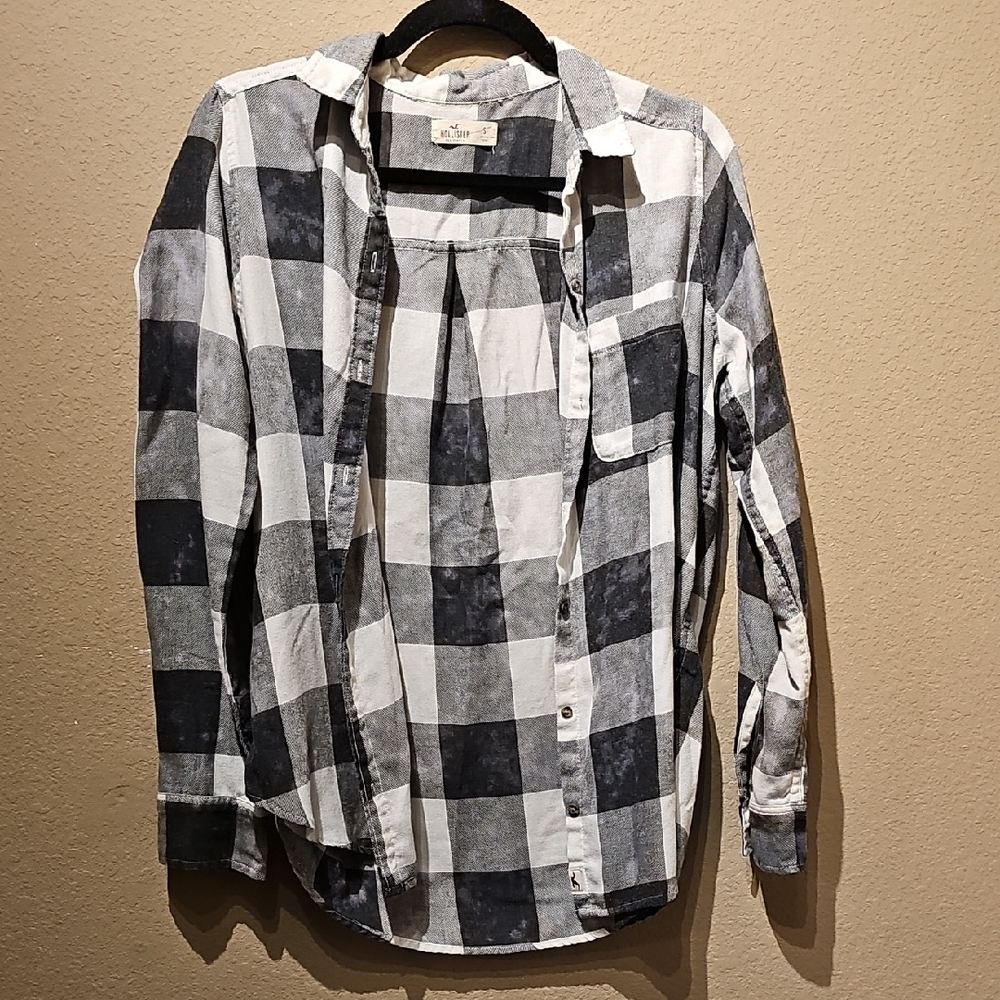 Hollister Black and White Plaid Flannel Shirt Size Small
